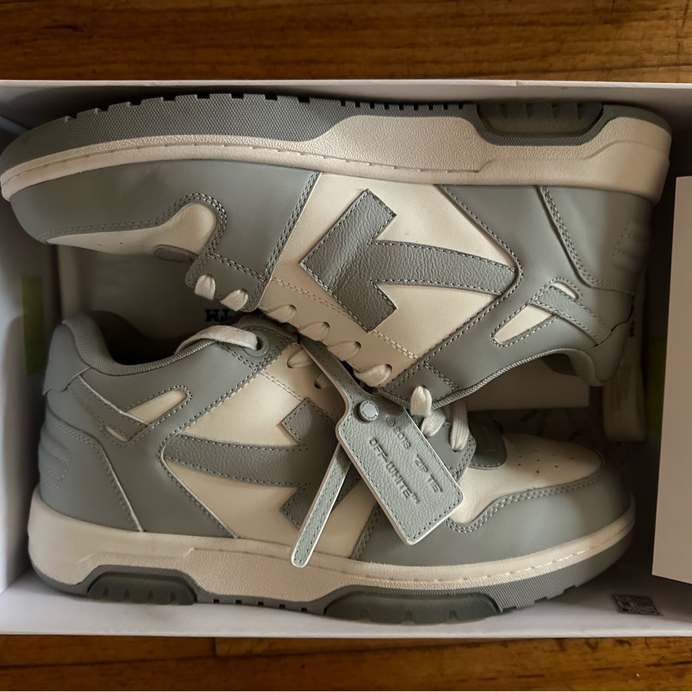 Off-White Out Of Office calf leather sneakers in white grey. Size US 44.